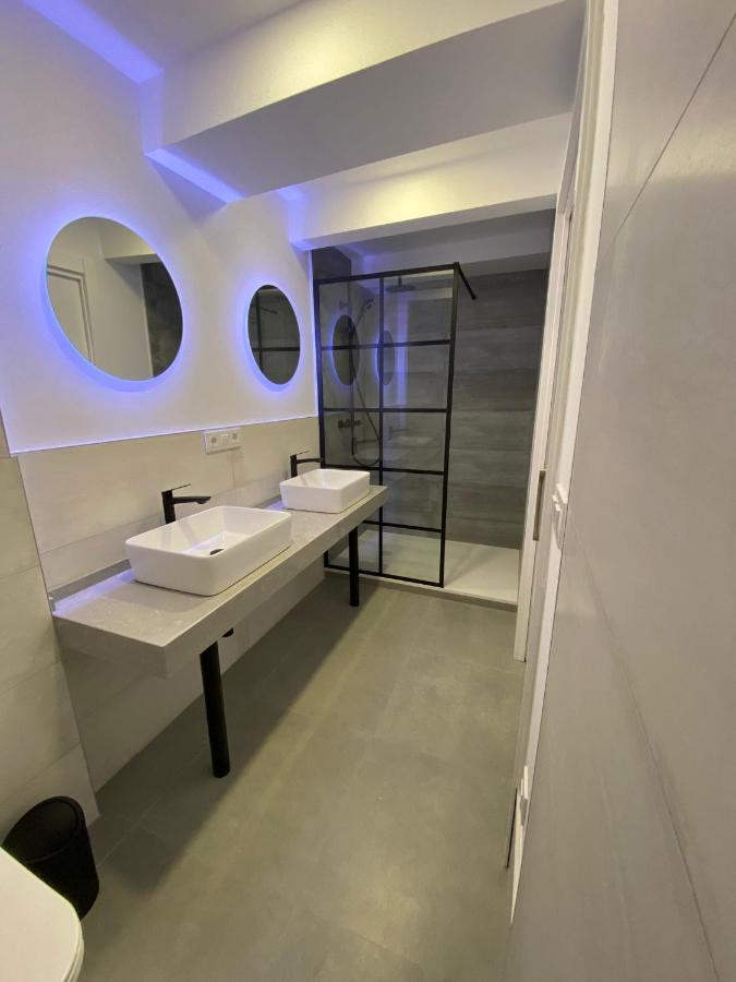 Apartamentos San Martin Пласенсия Екстериор снимка